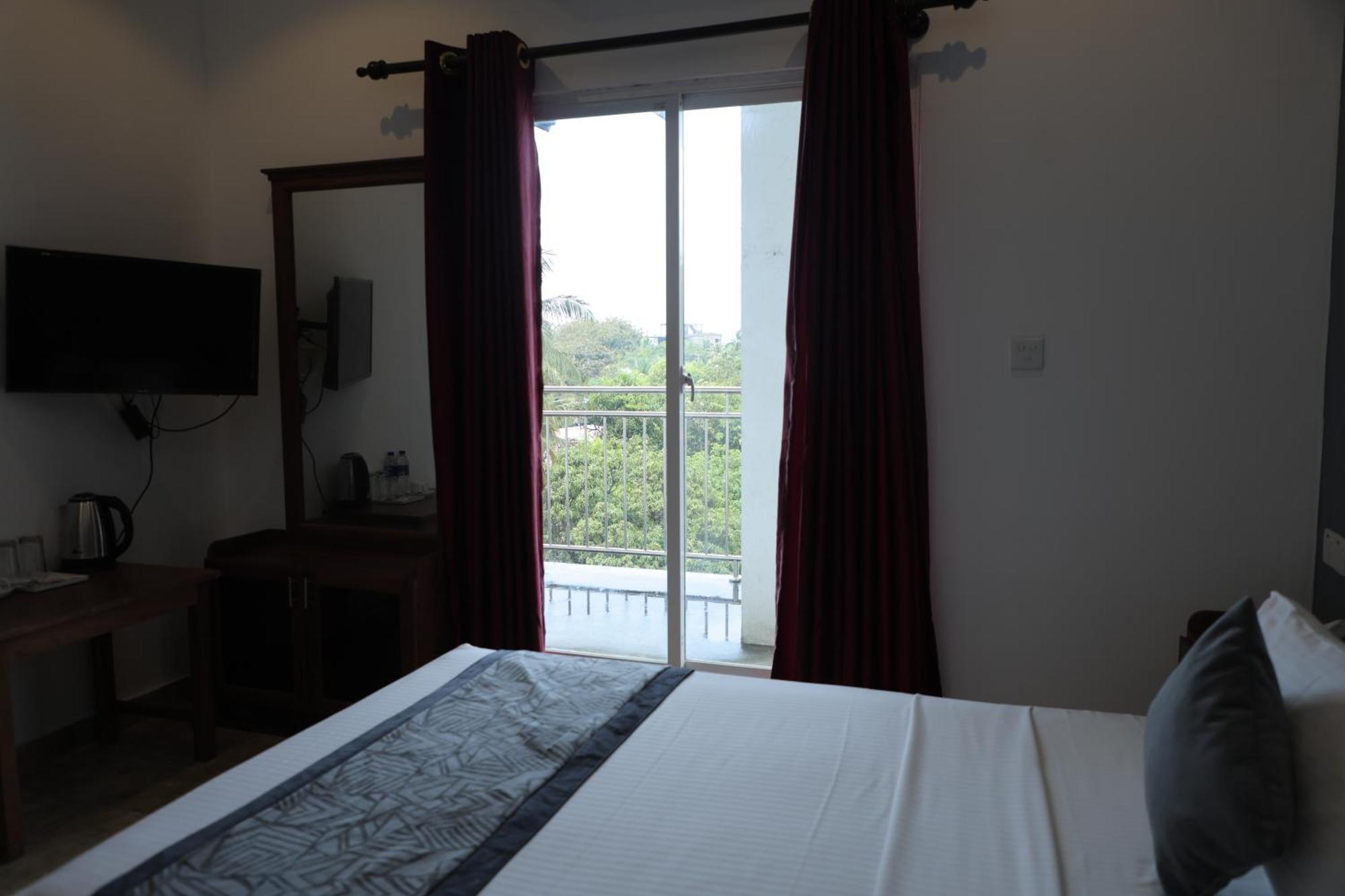 Pearl Island Inn Jaffna Exterior foto